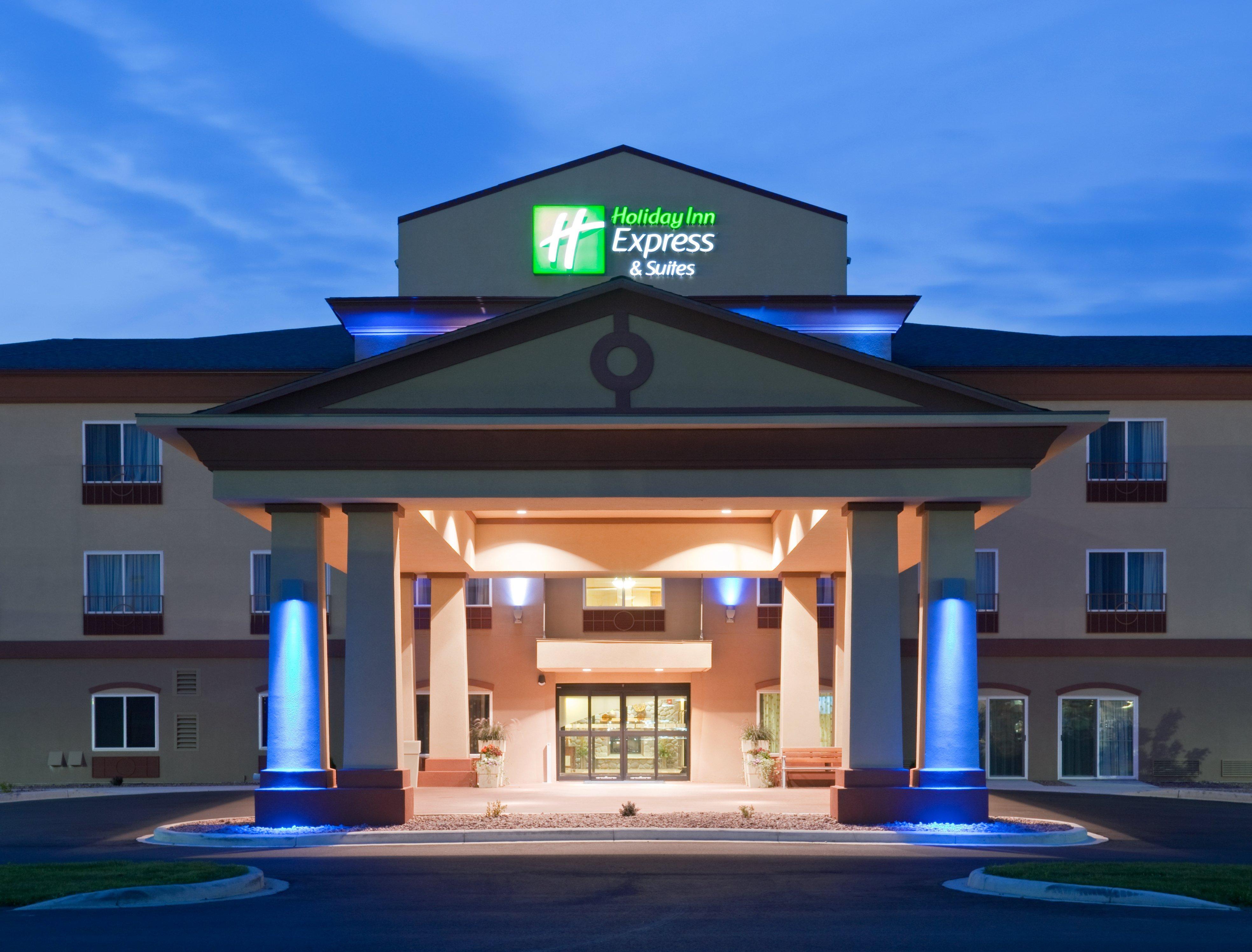 Holiday Inn Express Hotel & Suites Antigo By Ihg Exteriör bild