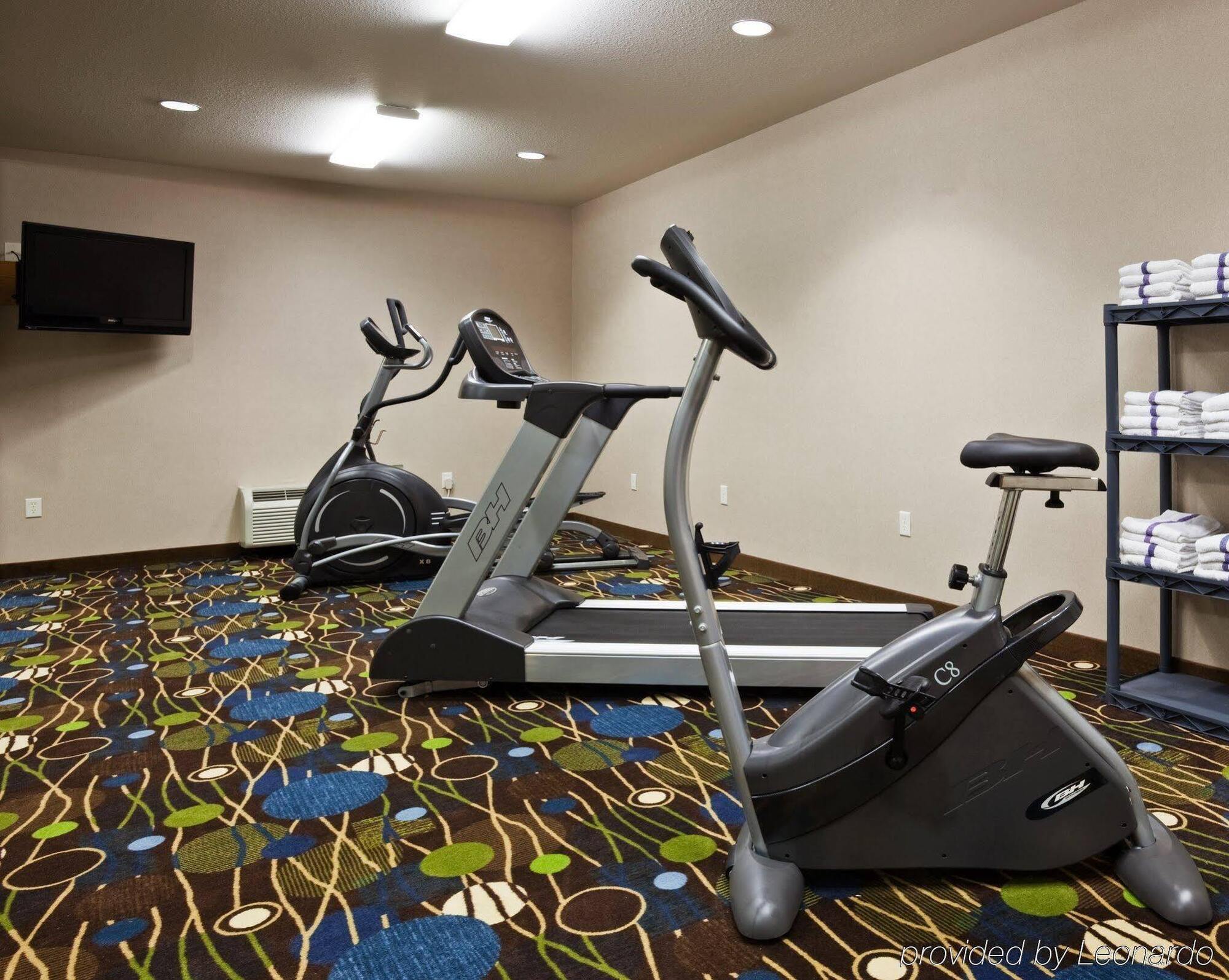 Holiday Inn Express Hotel & Suites Antigo By Ihg Exteriör bild